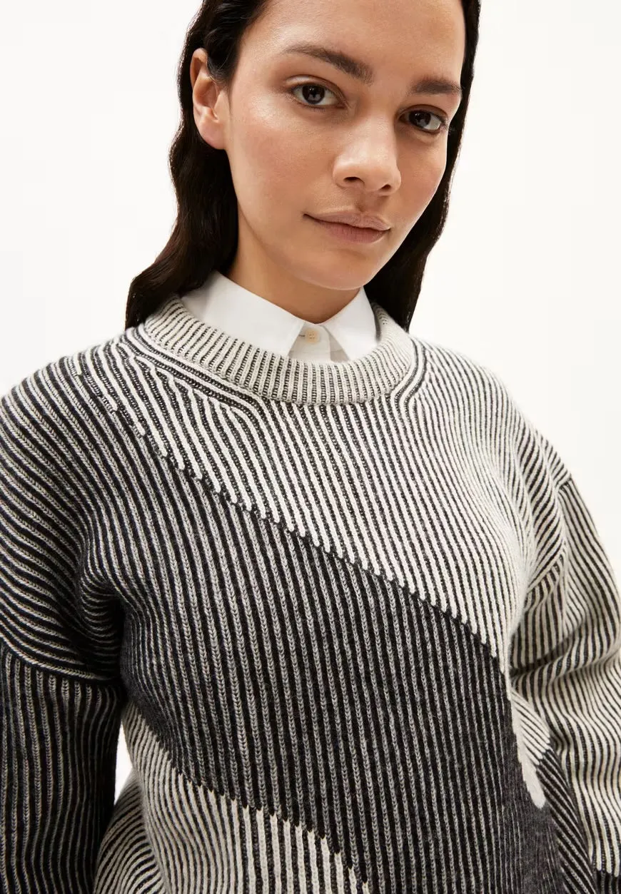 Mayraa Vanise Sweater in Black/off-White