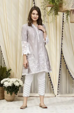 Mulmul Cotton Gemma Kurta With Diagonal Gota Pyajama