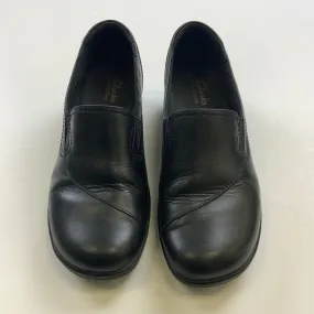 Shoes Flats By Clarks In Black, Size: 6.5